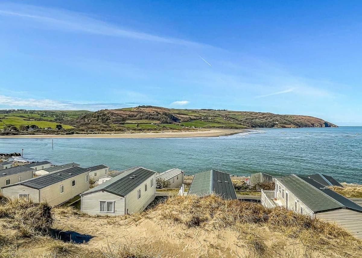 Waters Edge Leisure Park Hotel Cardigan Eksteriør billede