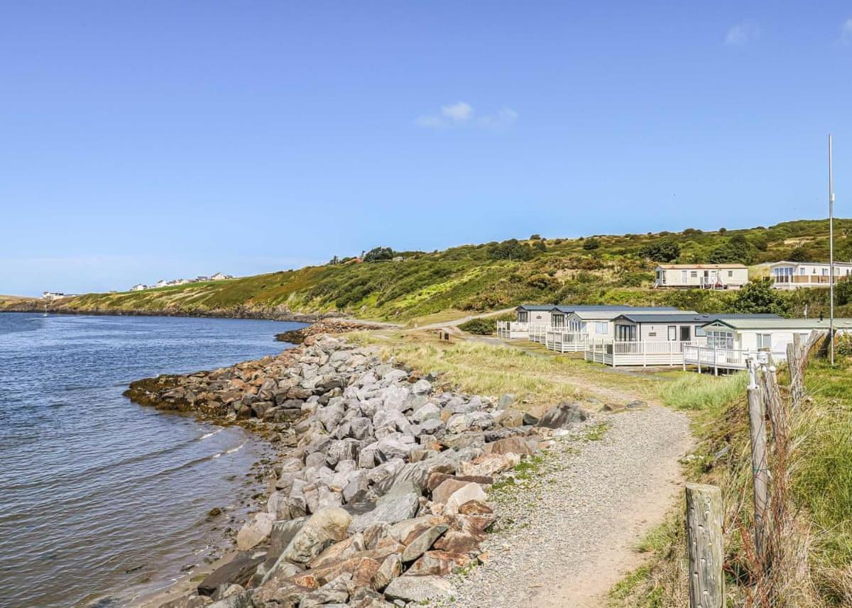 Waters Edge Leisure Park Hotel Cardigan Eksteriør billede