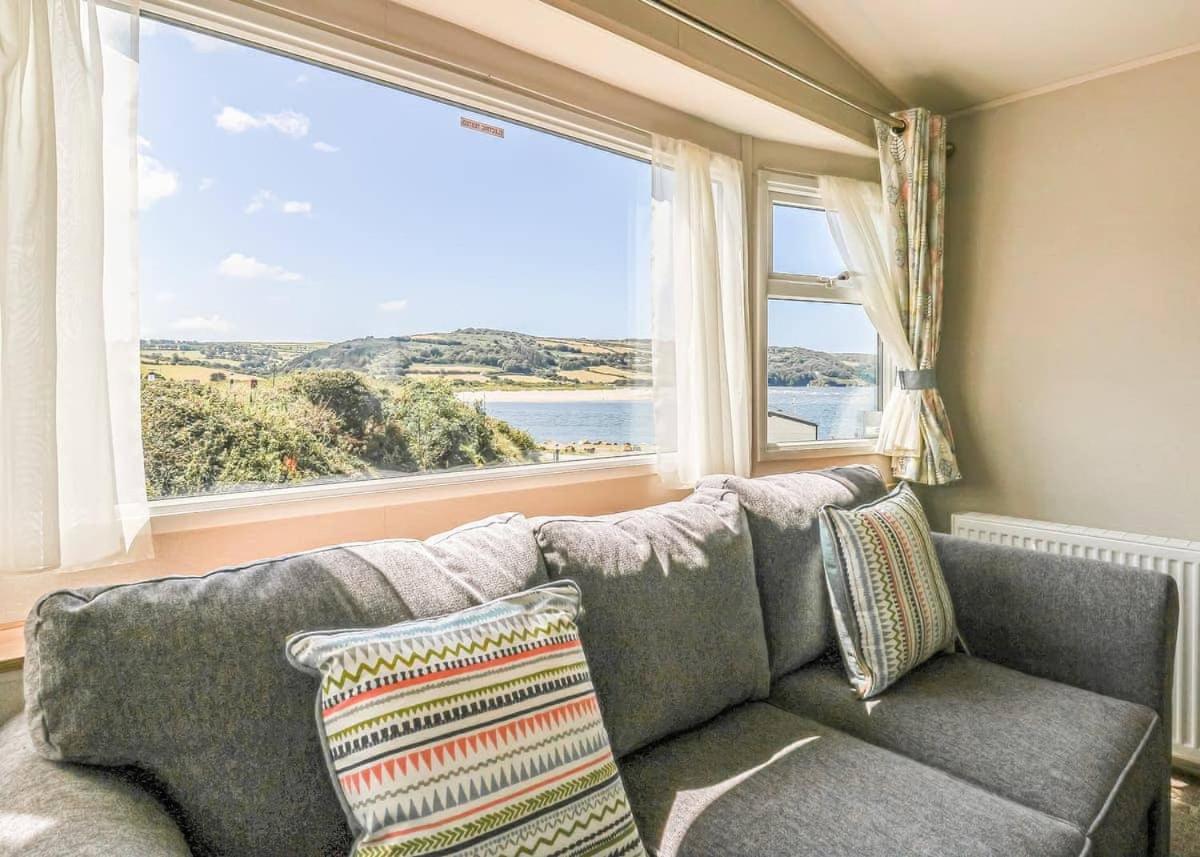Waters Edge Leisure Park Hotel Cardigan Eksteriør billede
