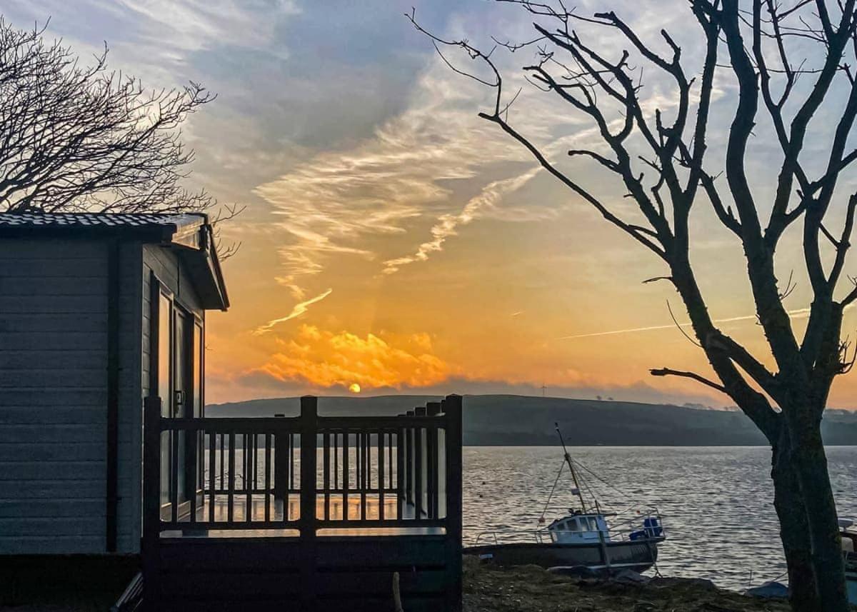 Waters Edge Leisure Park Hotel Cardigan Eksteriør billede