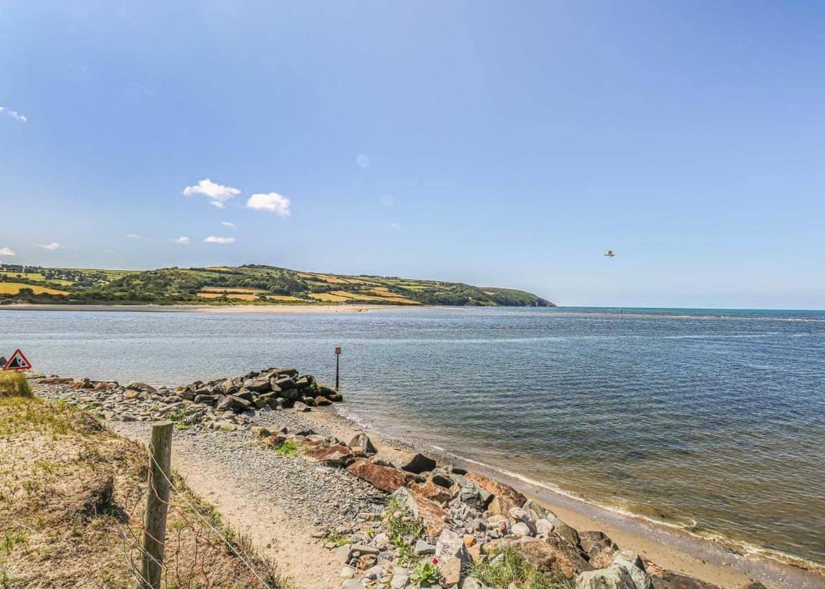 Waters Edge Leisure Park Hotel Cardigan Eksteriør billede
