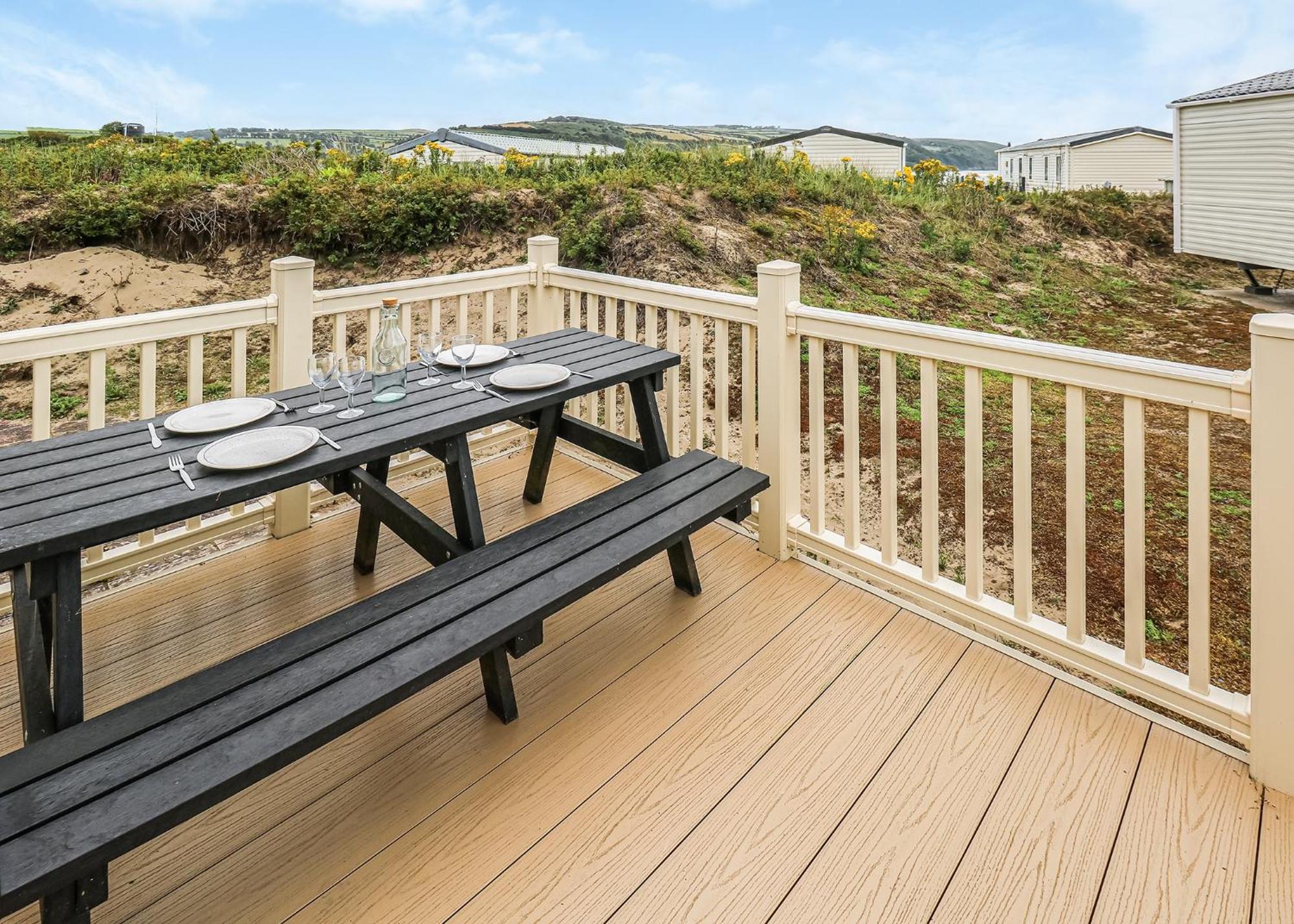 Waters Edge Leisure Park Hotel Cardigan Eksteriør billede