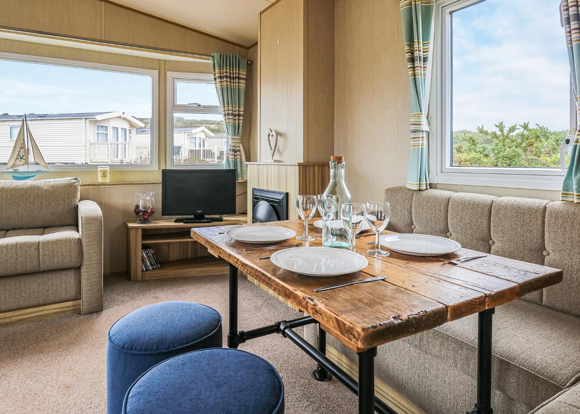 Waters Edge Leisure Park Hotel Cardigan Eksteriør billede