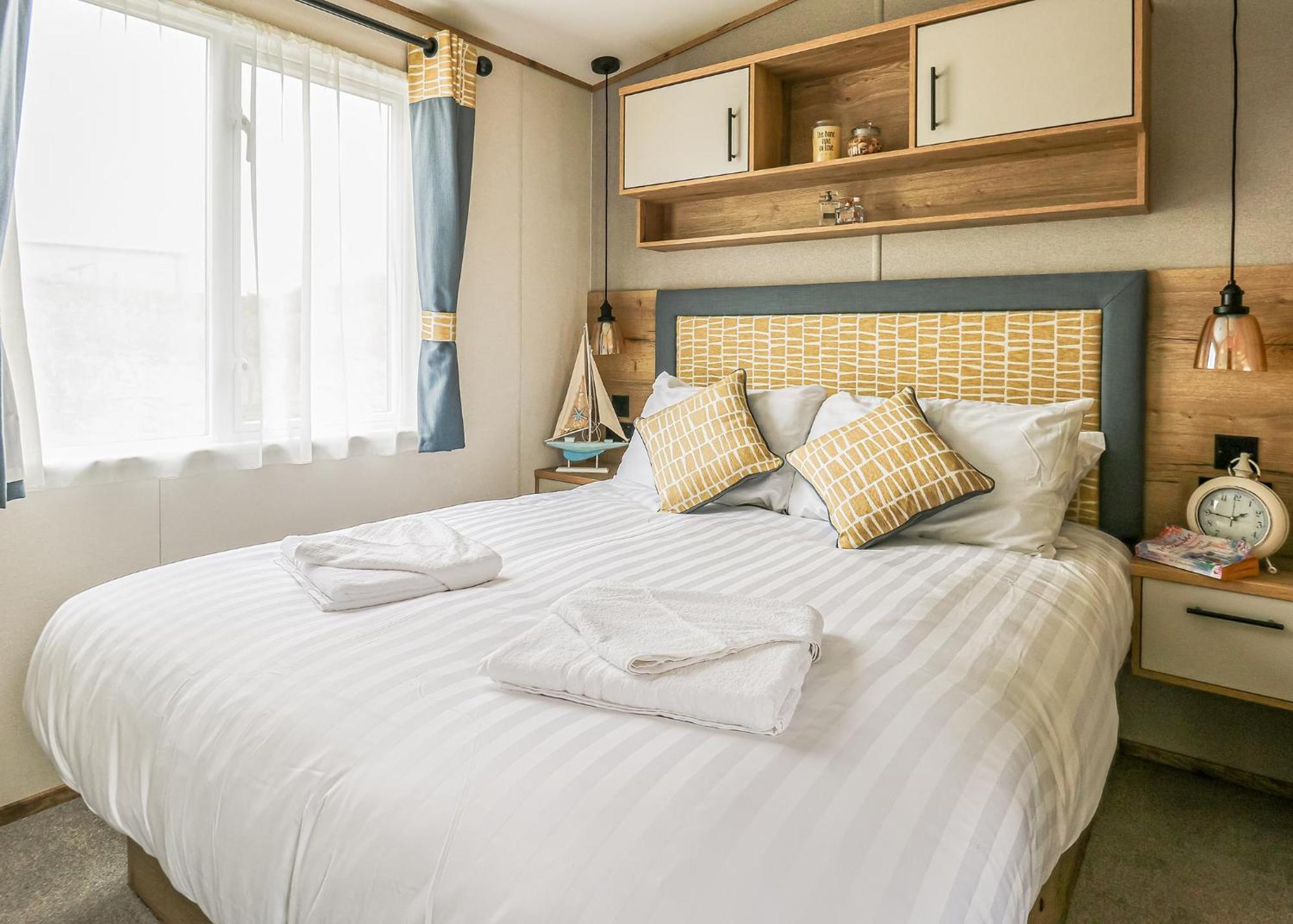 Waters Edge Leisure Park Hotel Cardigan Eksteriør billede