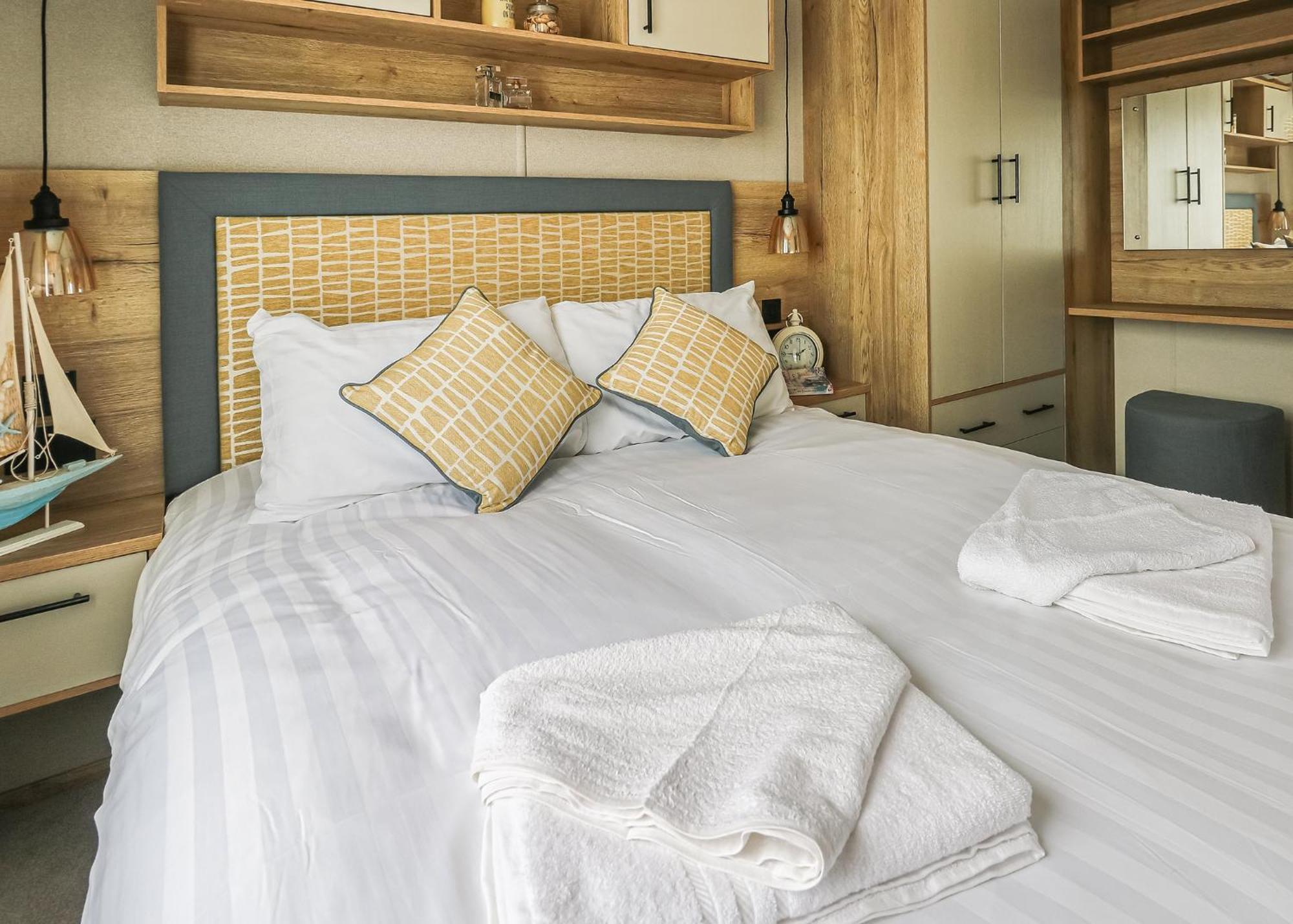 Waters Edge Leisure Park Hotel Cardigan Eksteriør billede