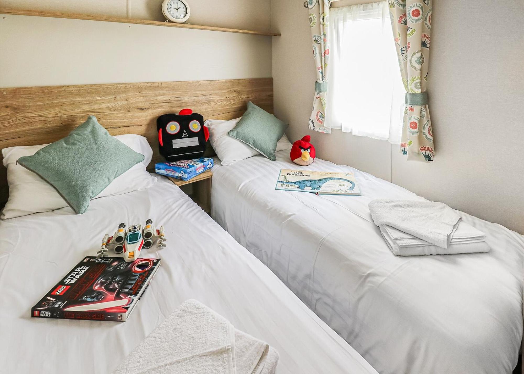 Waters Edge Leisure Park Hotel Cardigan Eksteriør billede
