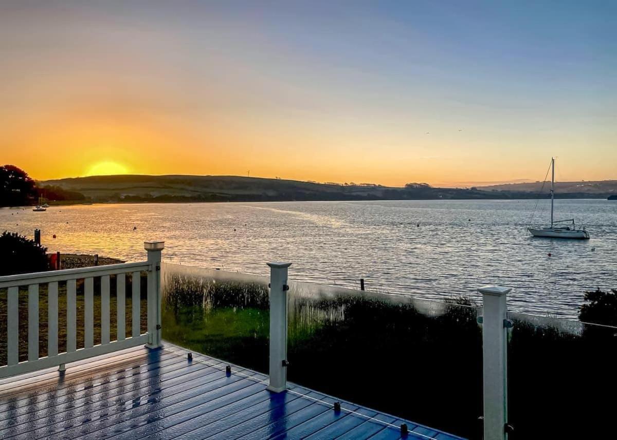 Waters Edge Leisure Park Hotel Cardigan Eksteriør billede