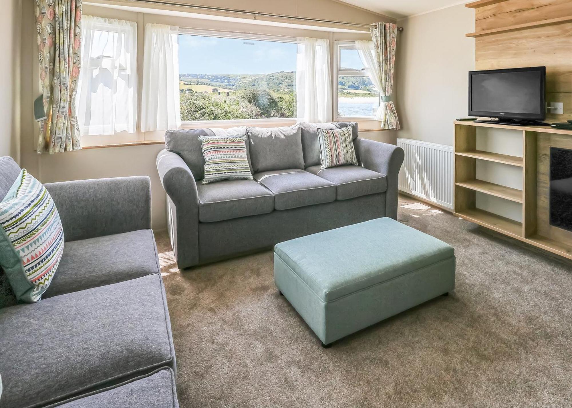 Waters Edge Leisure Park Hotel Cardigan Eksteriør billede